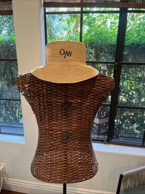 Embroidered Natural Straw Bucket Hat — Neutral Beige